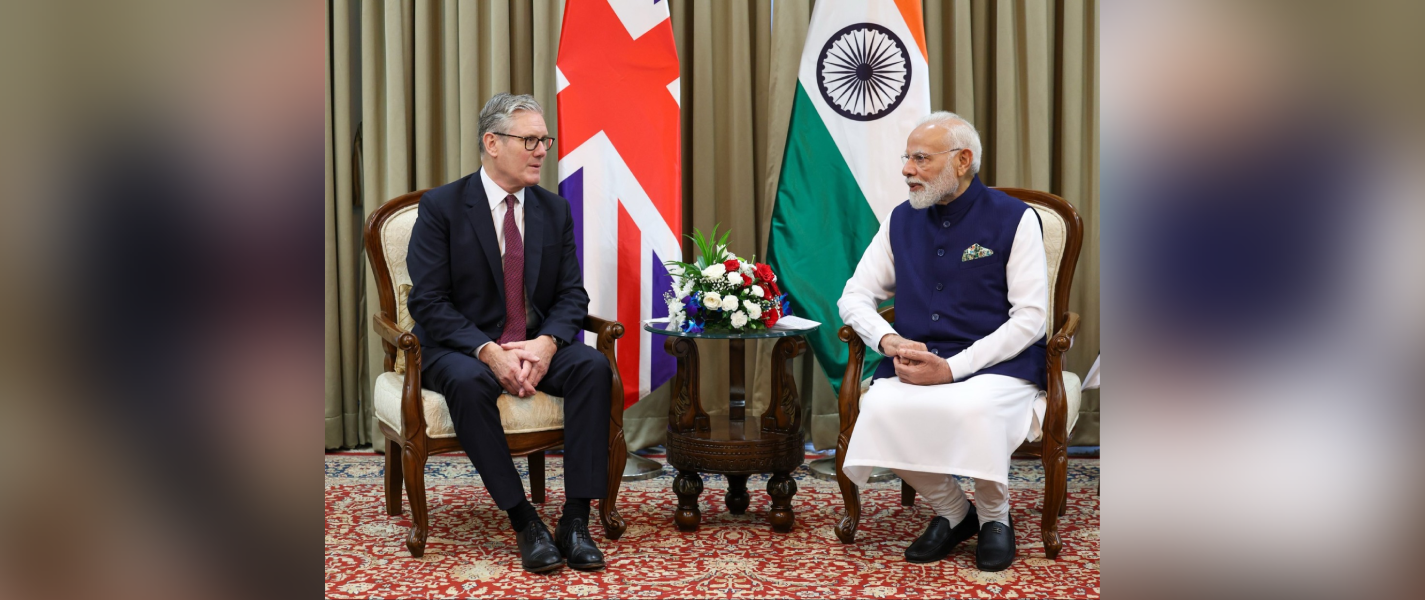 Hon'ble PMs Narendra Modi  and Keir Starmer discuss trade linkages and economic ties in Mumbai